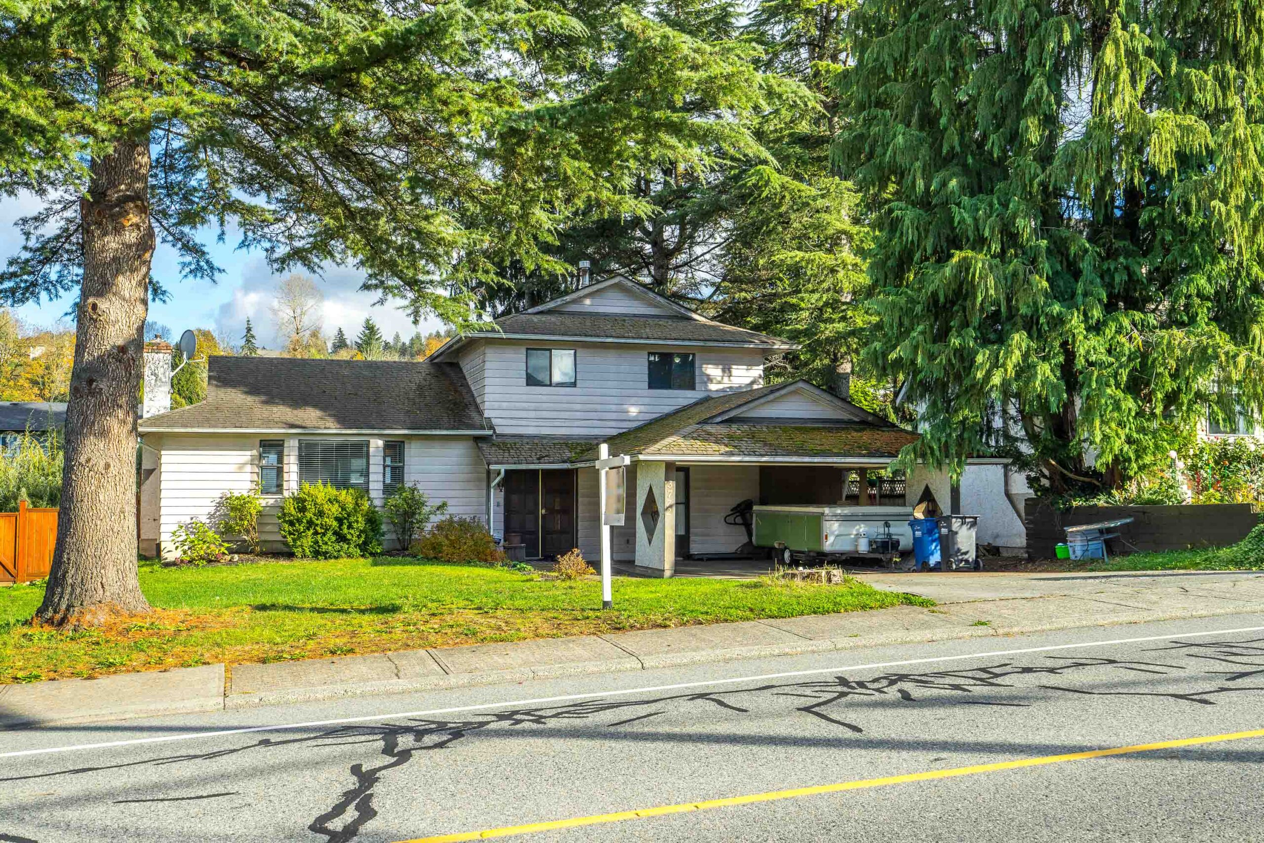 Charming Family Home for Sale in Abbotsford – 3772 Old Clayburn Road