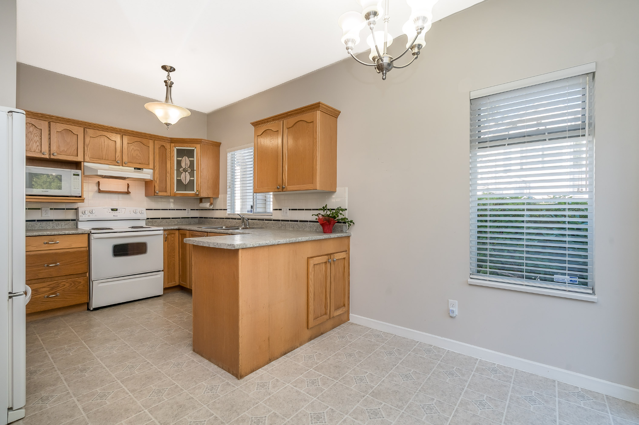 Surrey Real Estate Living - Fleetwood Tynehead